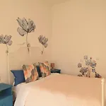 L'albero Di Giada, Fiori E Frutti