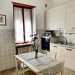 L'albero Di Giada, Fiori E Frutti