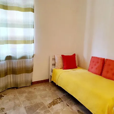 L'albero Di Giada, Fiori E Frutti *